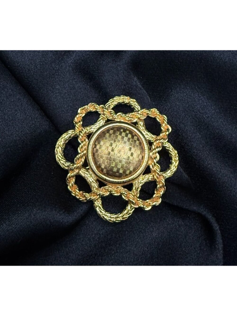 Vintage Monet Signed Brooch Woven Center & Rope Design